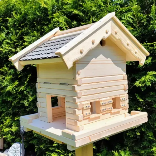 vogelhaus-nistkastenclara-für-meisen-mit-grauen -bitumenschindeln-von-rechts